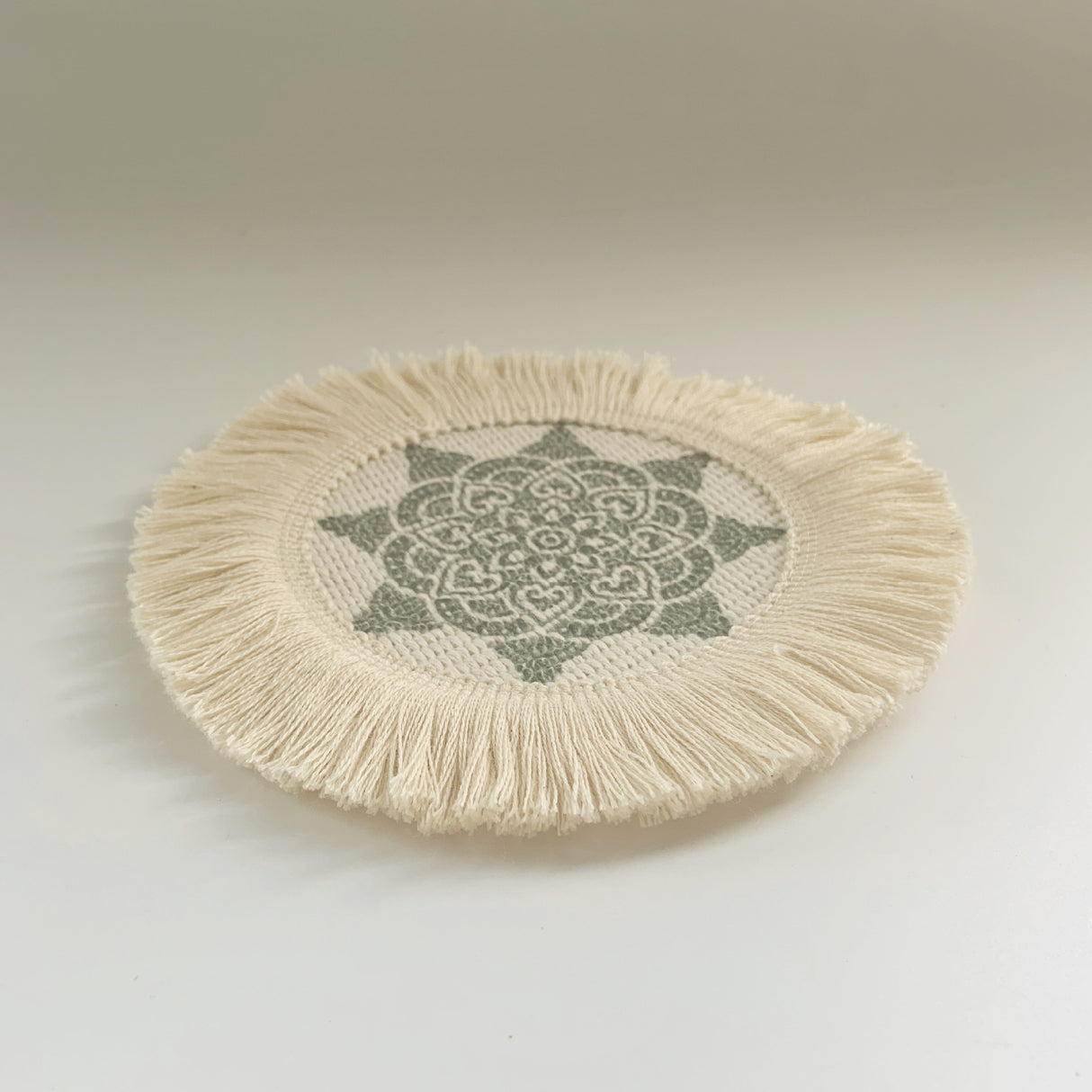 Nordic Bohemian Woven Cotton Coaster Placemat Fabric Tassel Heat-insulated Mat